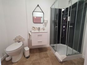 SALLE DE DOUCHE